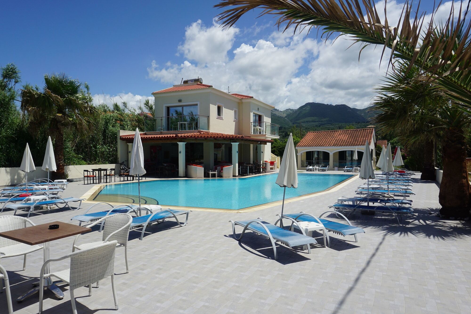 SunRose Beach Aparthotel Acharavi  Exterior foto